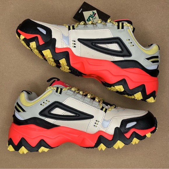NWT FILA Oakmont TR Sneakers - Sz 8.5 Orange/Mulitcolor - Picture 3 of 10